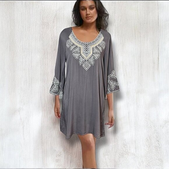 NWOT Monoreno Boho Mini Dress Sz.M Gray Embroidered Bell Sleeve Cottage Prairie - Picture 1 of 12